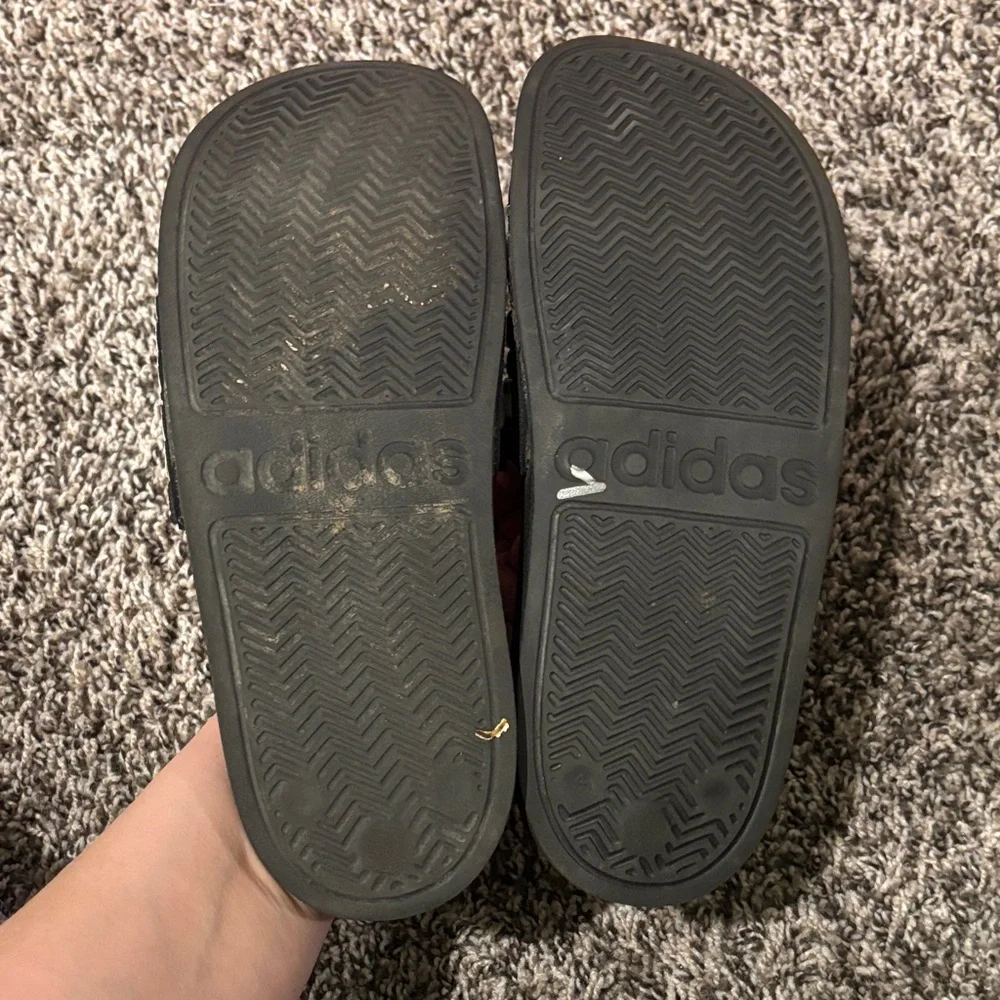 Adidas Black and White Striped Slides Kids Size 4